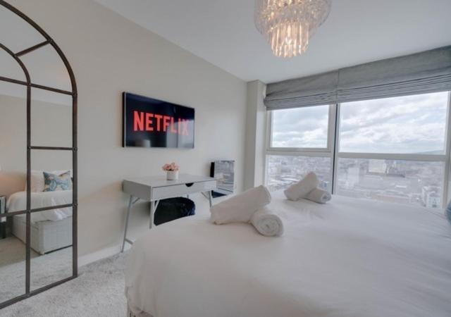 Tallest Building In The City Centre Sleeps 5 Incredible City Mountain And Lagan Views Belfast Exterior photo